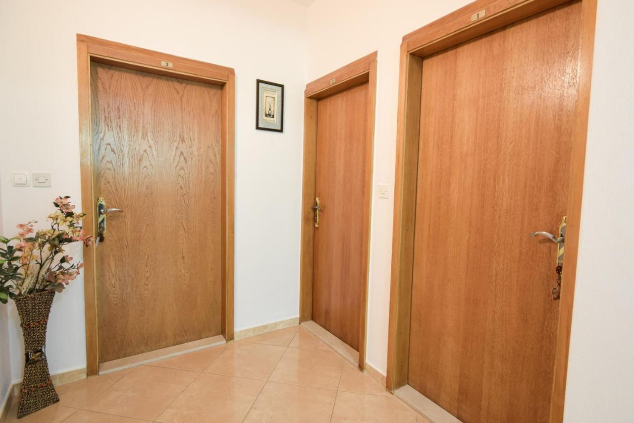 Marios Appartement Brela Buitenkant foto