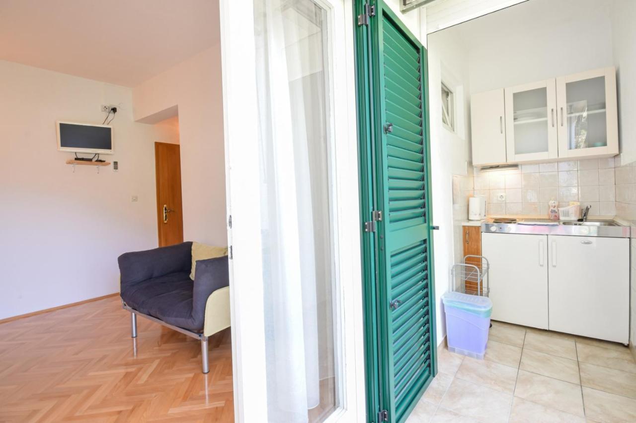 Marios Appartement Brela Buitenkant foto