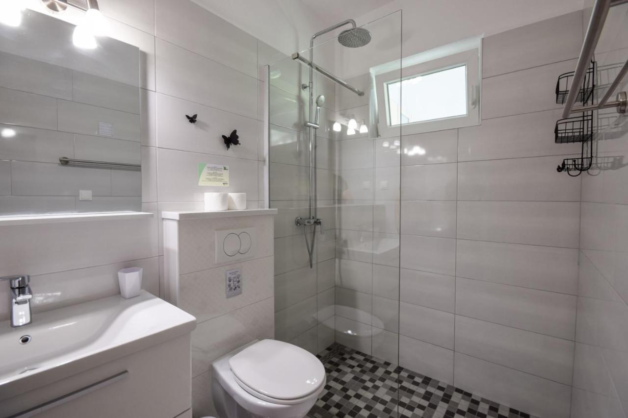 Marios Appartement Brela Buitenkant foto