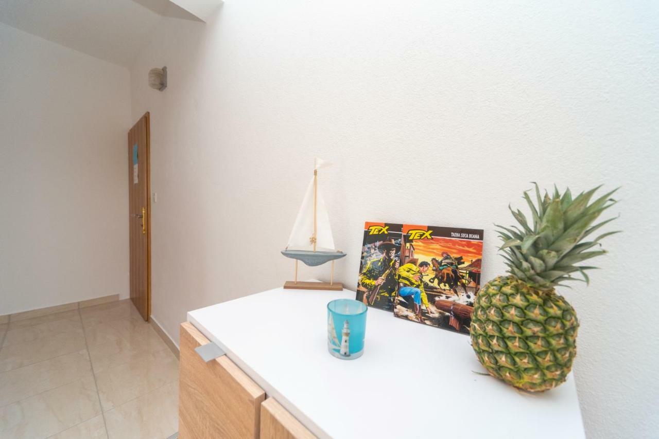 Marios Appartement Brela Buitenkant foto