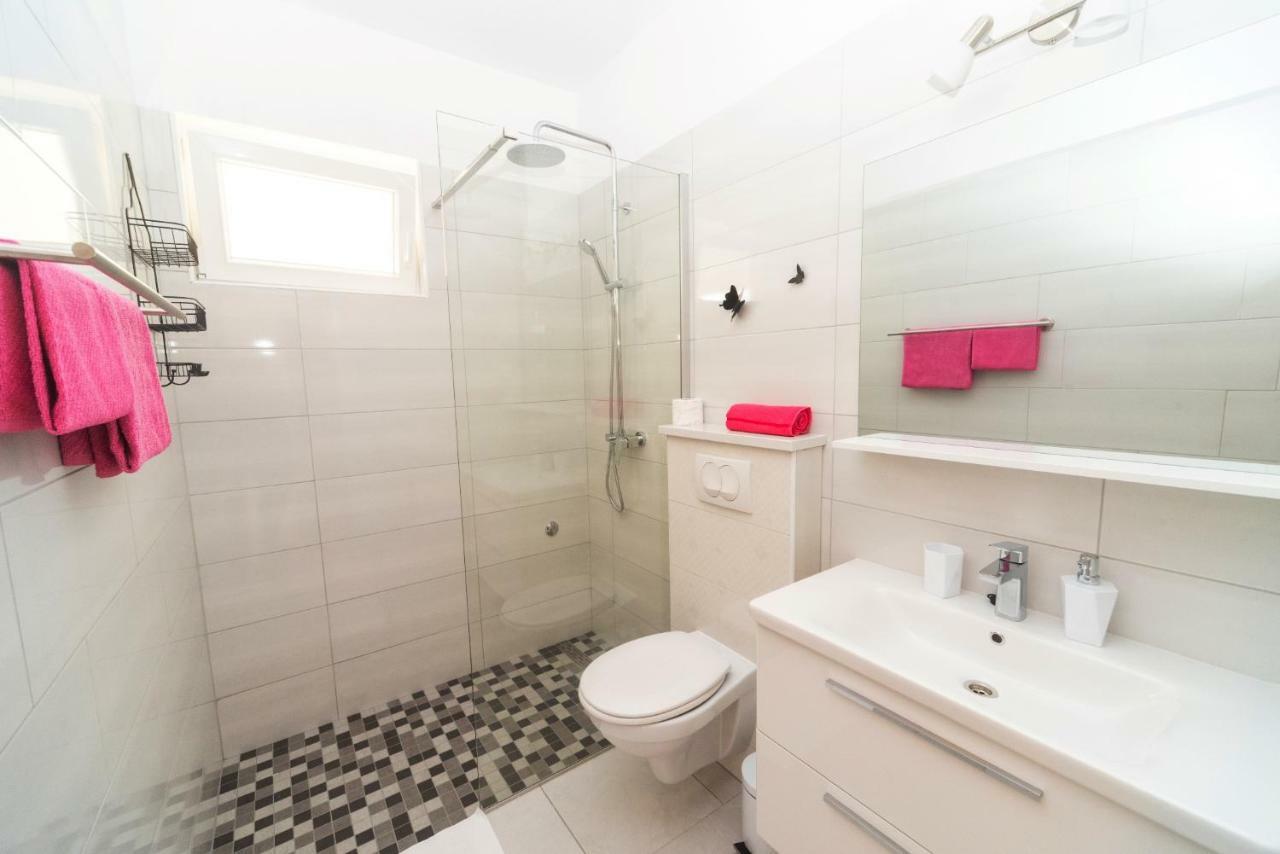 Marios Appartement Brela Buitenkant foto
