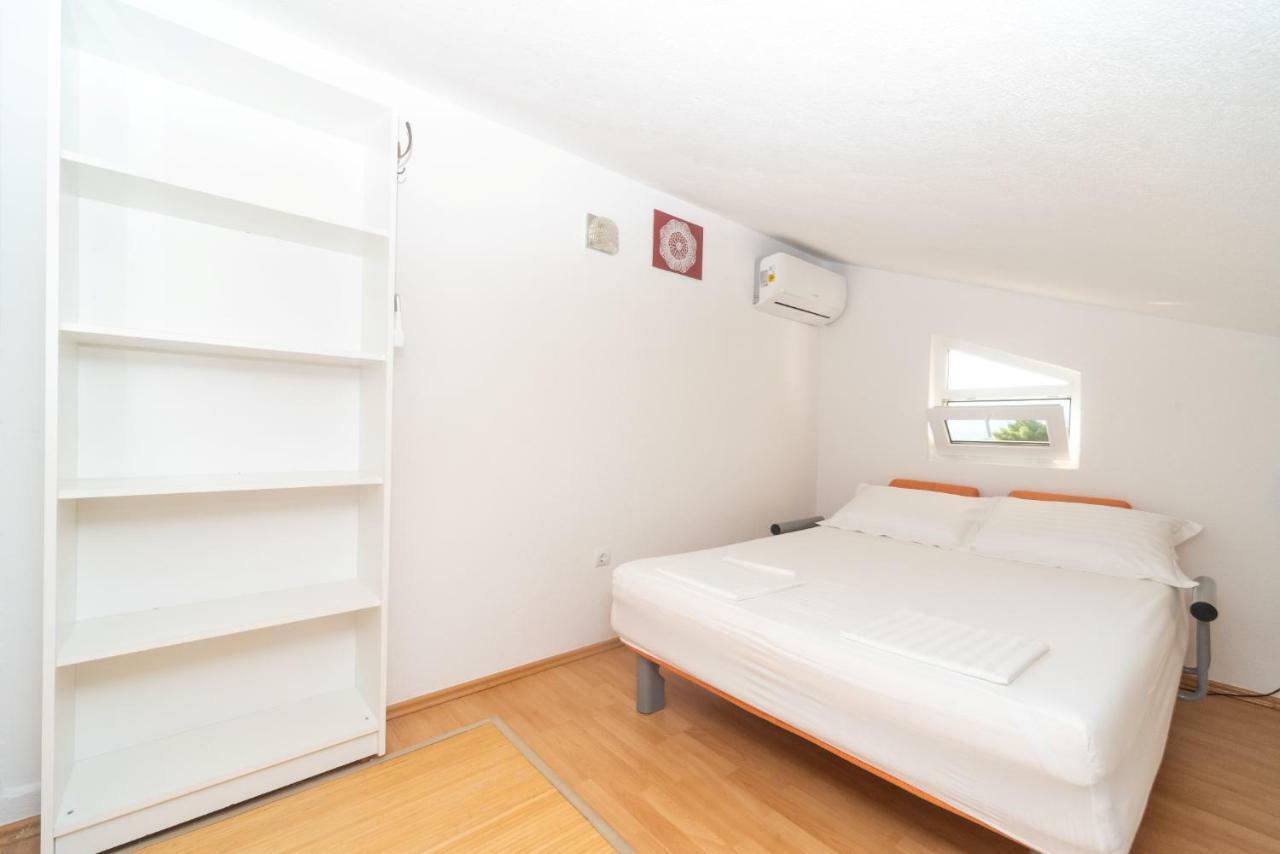 Marios Appartement Brela Buitenkant foto